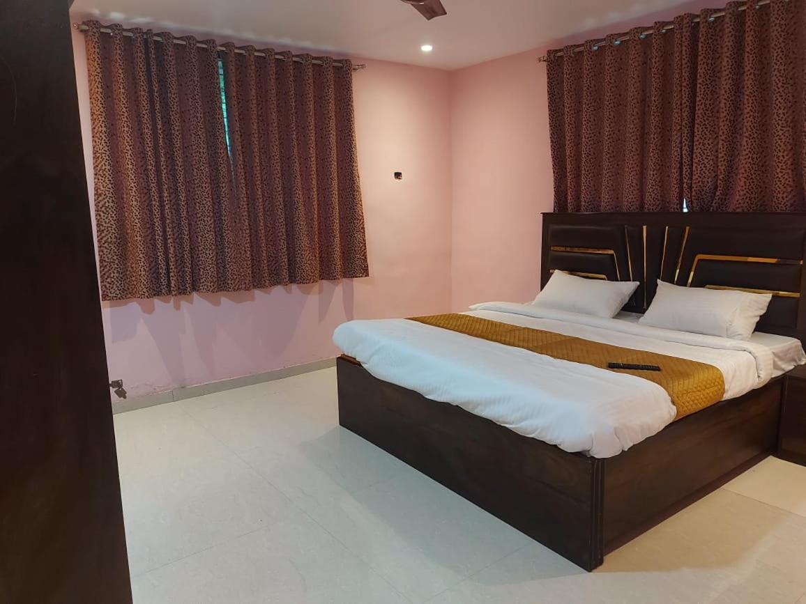 The Village Resorts Karjat Cameră foto